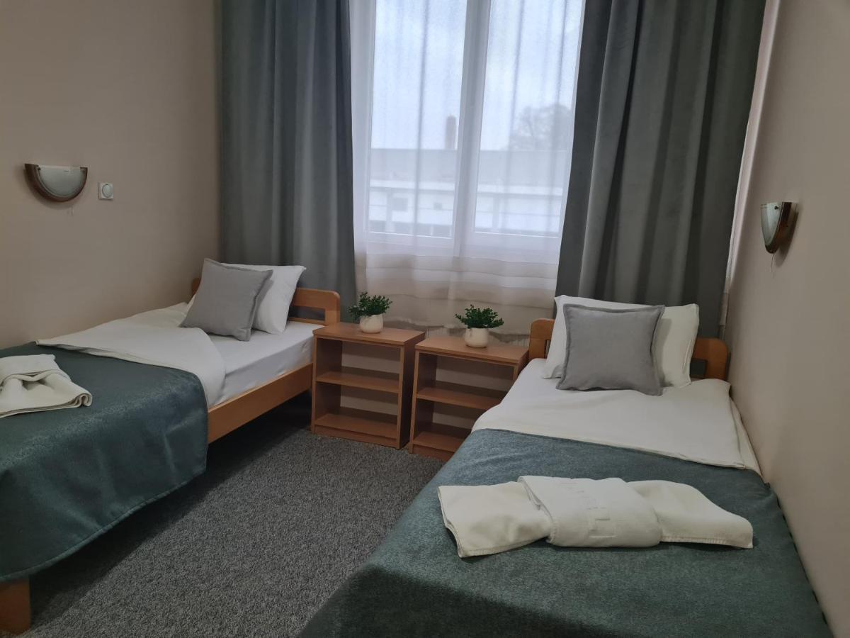 Garni Hotel Alma Пирот Екстериор снимка