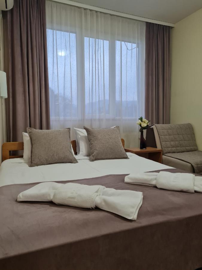 Garni Hotel Alma Пирот Екстериор снимка