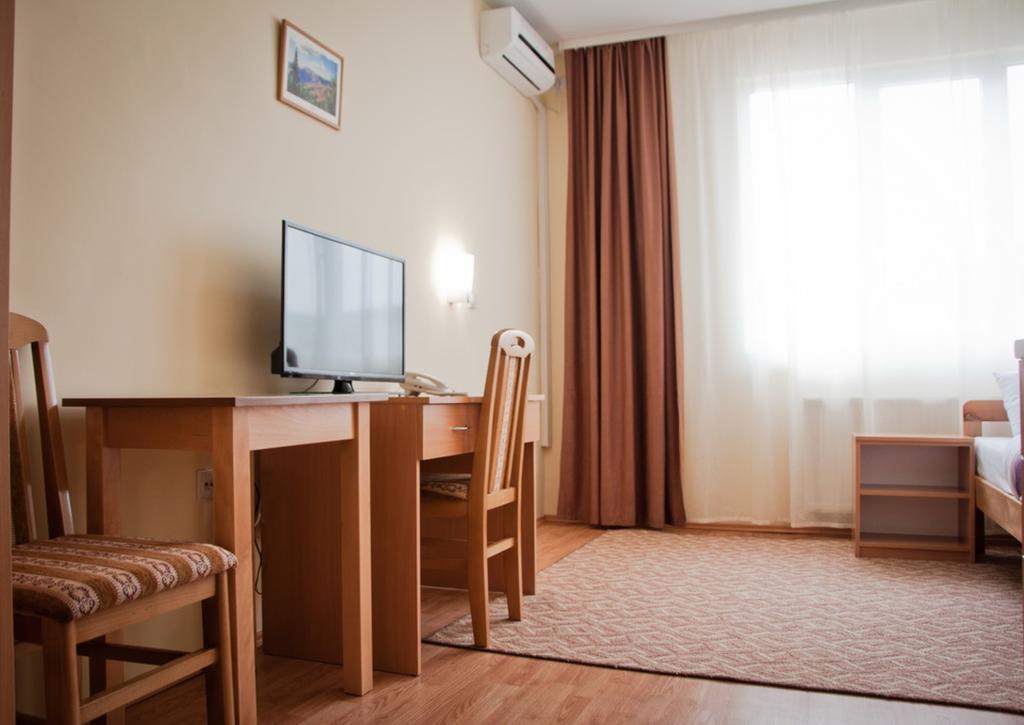 Garni Hotel Alma Пирот Екстериор снимка
