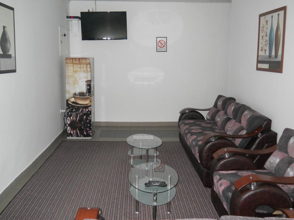 Garni Hotel Alma Пирот Екстериор снимка