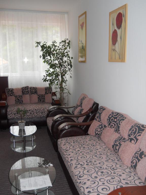 Garni Hotel Alma Пирот Екстериор снимка