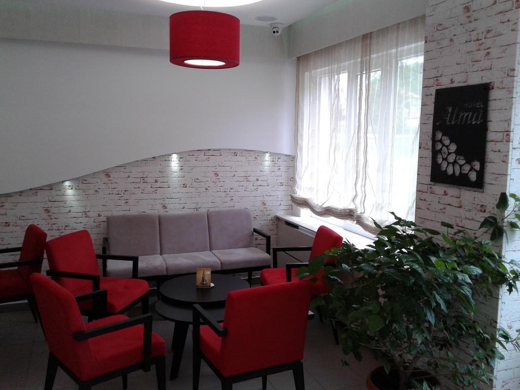 Garni Hotel Alma Пирот Екстериор снимка