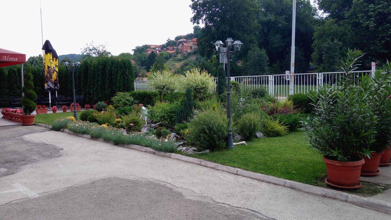 Garni Hotel Alma Пирот Екстериор снимка