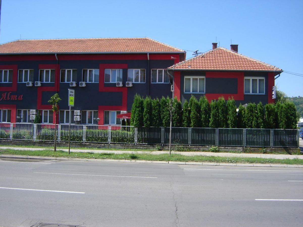 Garni Hotel Alma Пирот Екстериор снимка